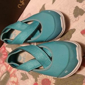 Ryka  ladies atheletic shoes size 10